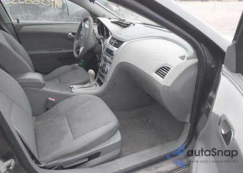 2010 Chevrolet Malibu Ls z USA, uszkodzony, nr VIN 1G1ZB5EB8AF295607